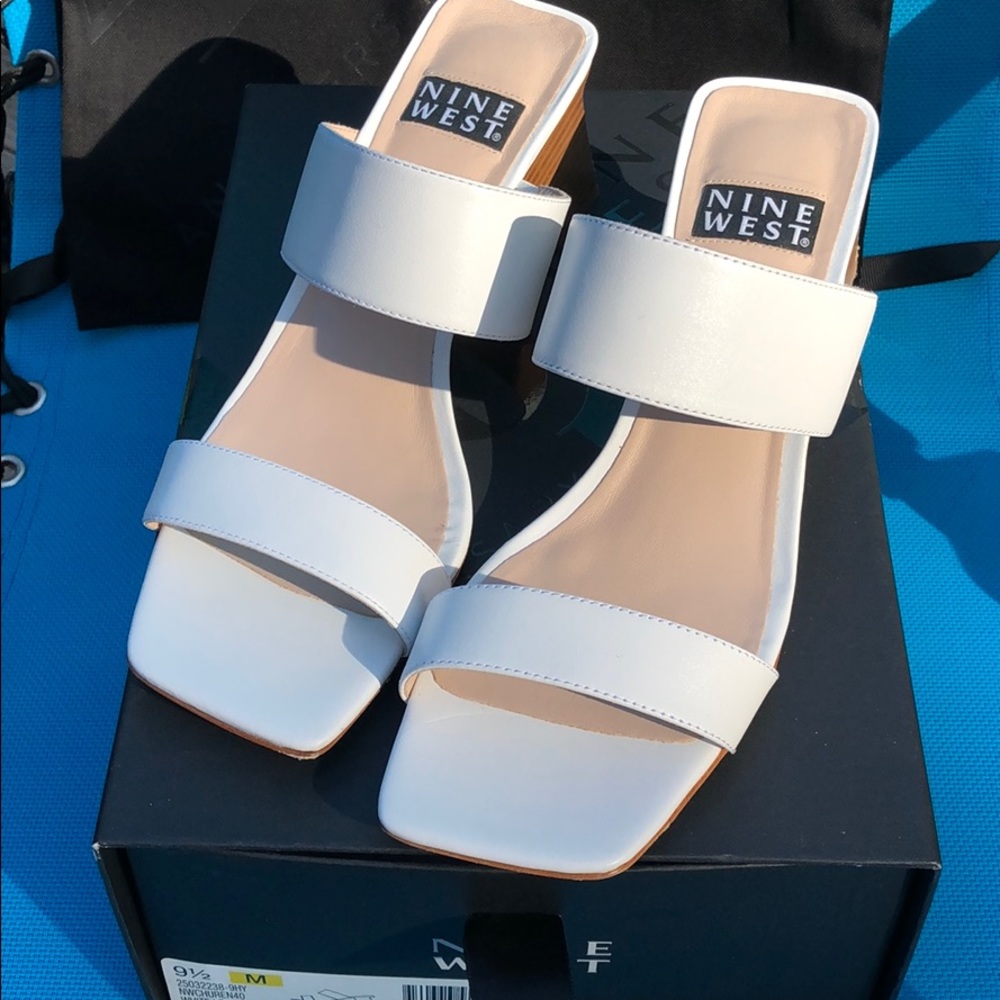 Nine West Chuern Anniversary Issue